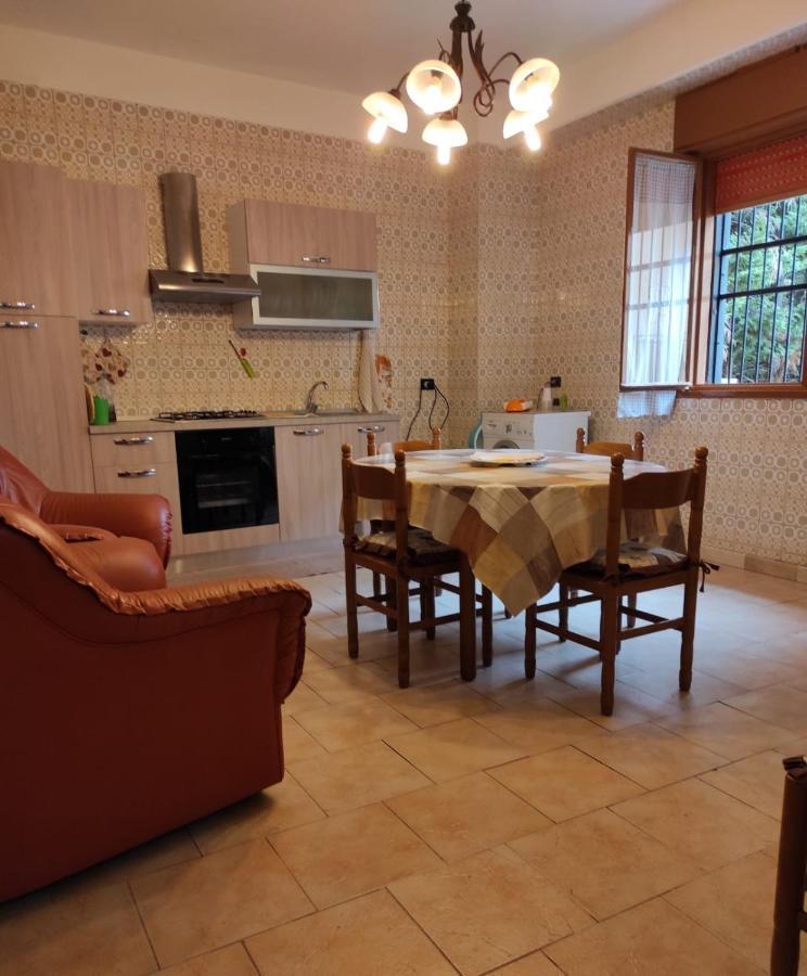 דירות צ'יניזי Casa Vacanza Di Maggio מראה חיצוני תמונה
