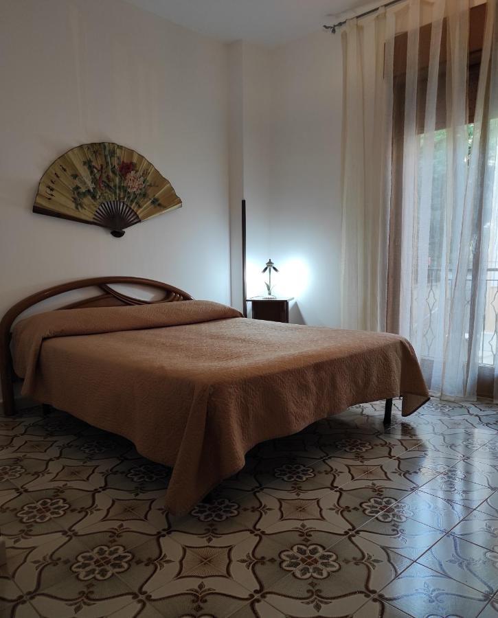 דירות צ'יניזי Casa Vacanza Di Maggio מראה חיצוני תמונה